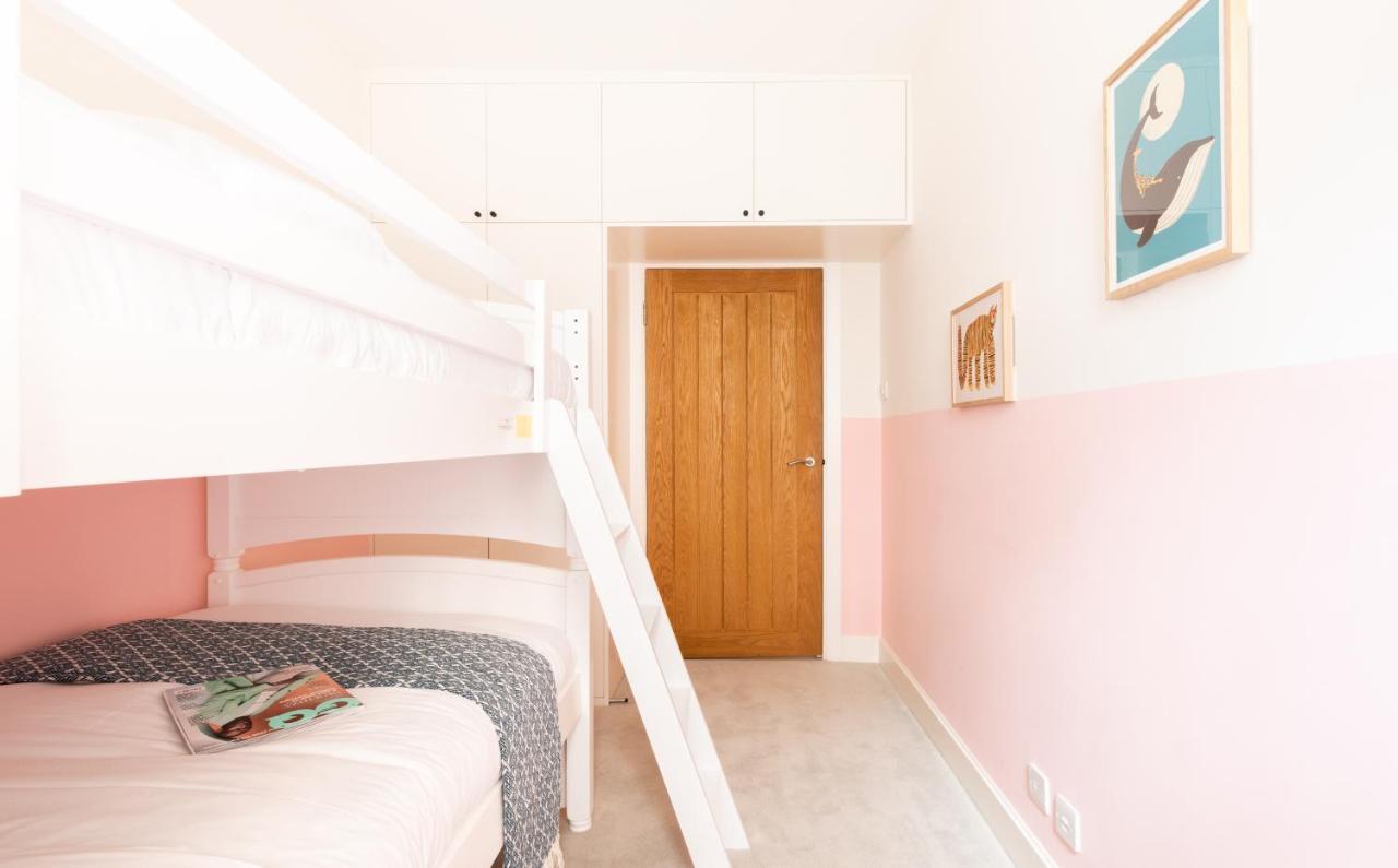 The Chelsea Arms - Bright 3Bdr With Garden & Private Parking Apartment London Exterior photo